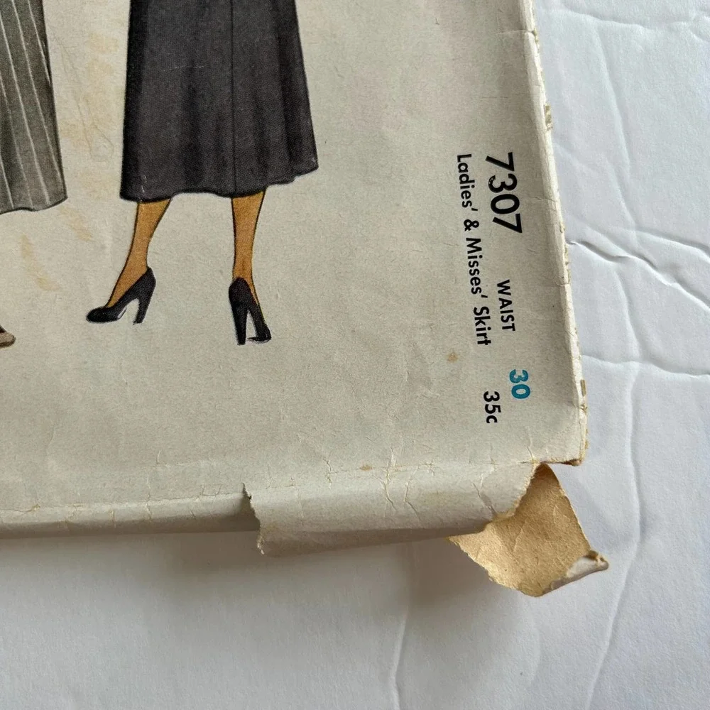 McCalls Vintage 1940's Pattern #7307 Women's Skirt Waist 30‎